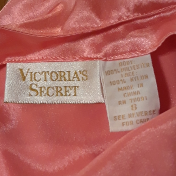 Vintage Victoria's Secret slip gown - Picture 6 of 7